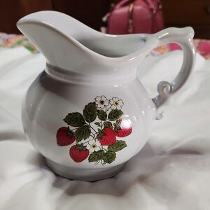 *VTG * 1980's McCOY POTTERY  strawberry Pattern Small Pitcher  Cottagecore